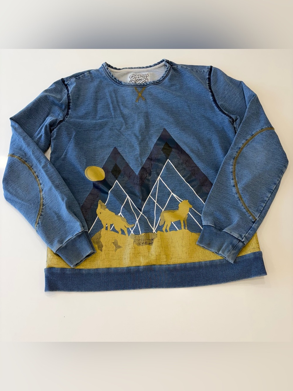 Mumford & Sons Size Small Crewneck Long sleeve with Mountain Wolf Print